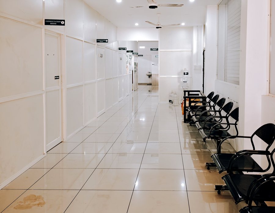 Ambiente interno de instituição de saúde